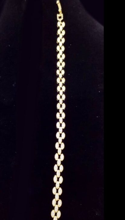 Belt Crystal’s Zircon Bracelet