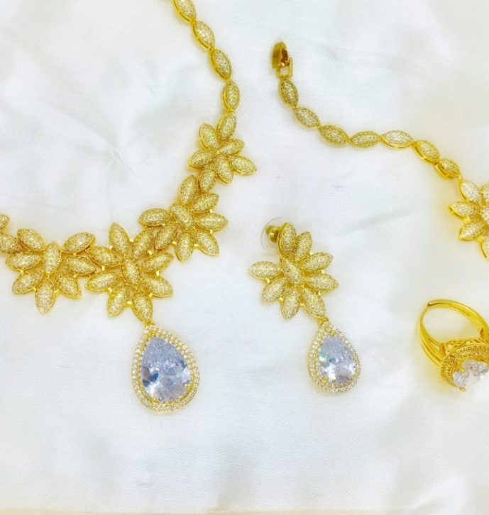 Tear Drop CZ Crystals  Piece Necklace Set